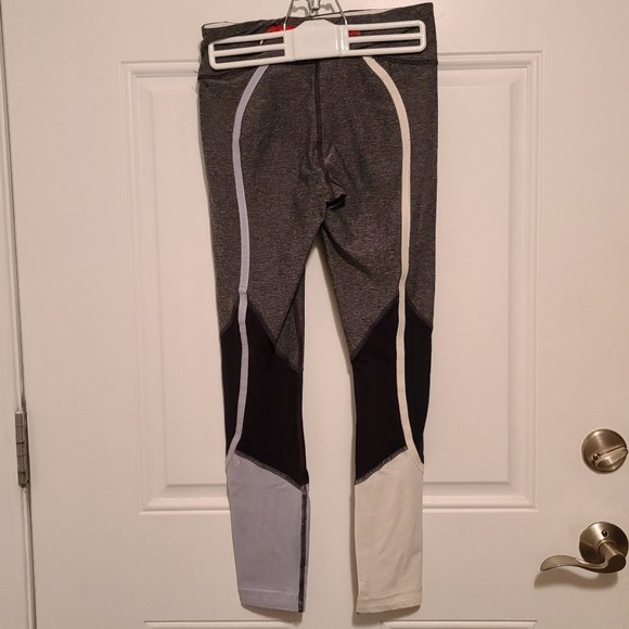 Lululemon Color Block Legging - Picture 2 of 4